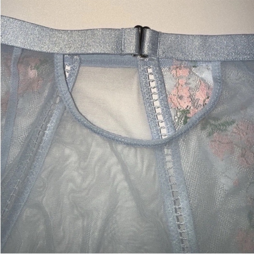 π Auden Sheer Floral Garter Belt Light Blue Various Sizes | NWT - Picture 6 of 7